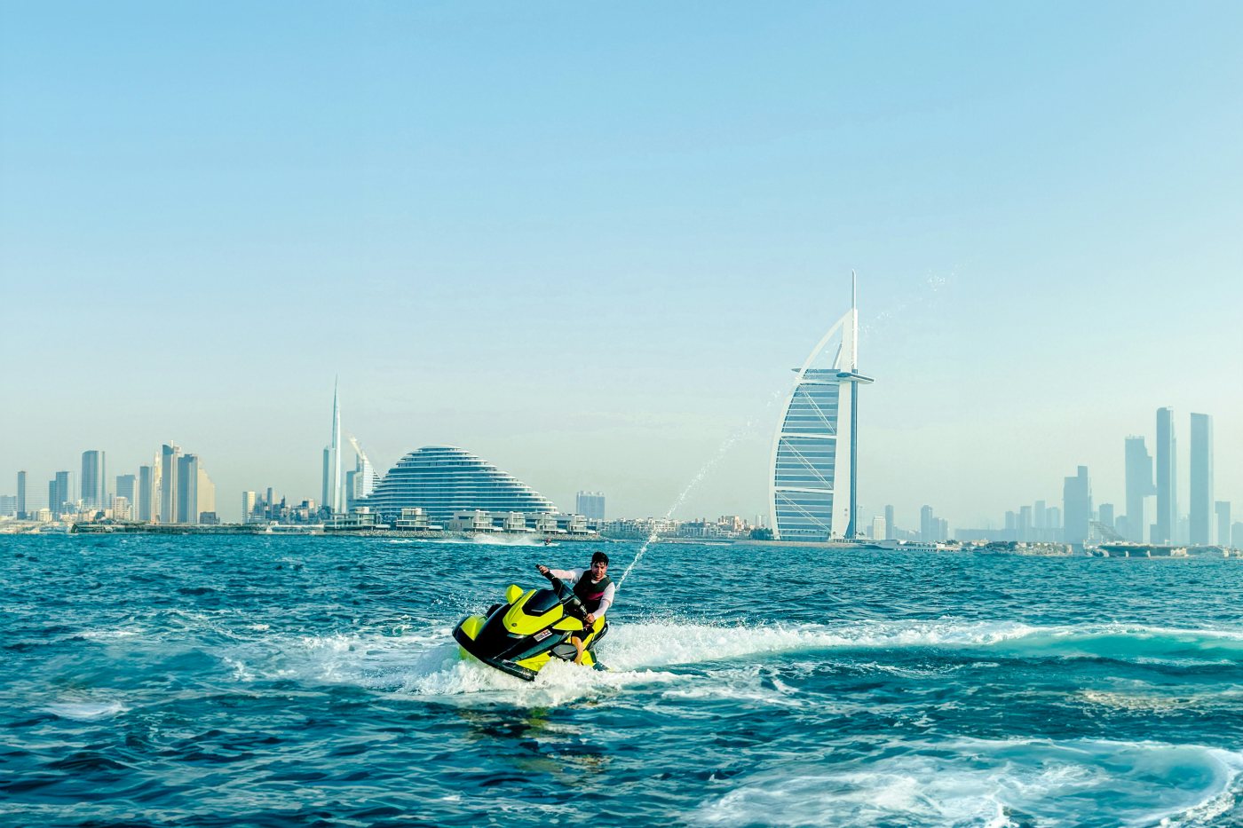 Wake Boarding & Knee Boarding Experince Dubai Jumeirah - 15 Minutes Ride Without Transport